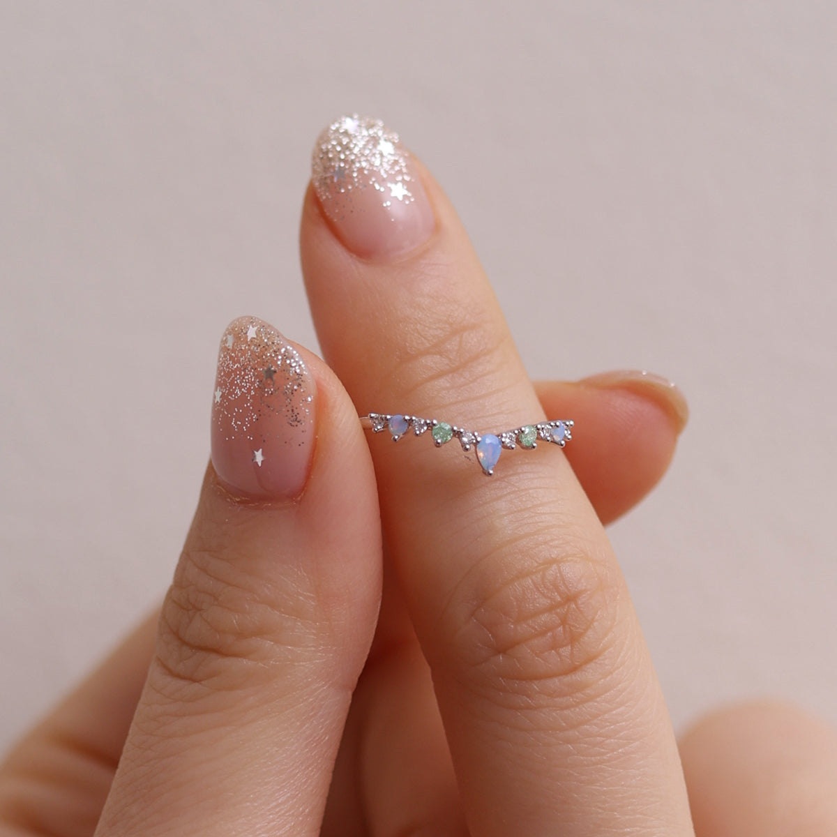 V-Curve Gemstone Ring